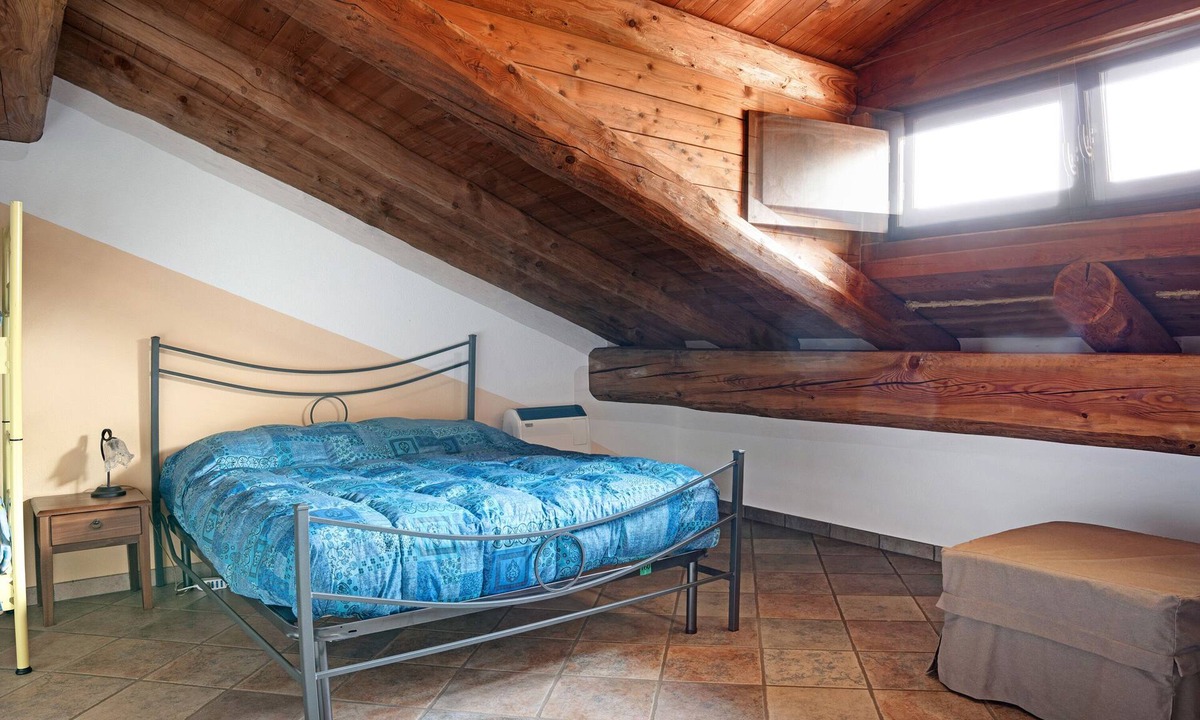 Prazzo Apartment | Holiday Apartment 'Anemone Tano Di Grich'"with Mountain View, 2 Balconies & Shared Terrace