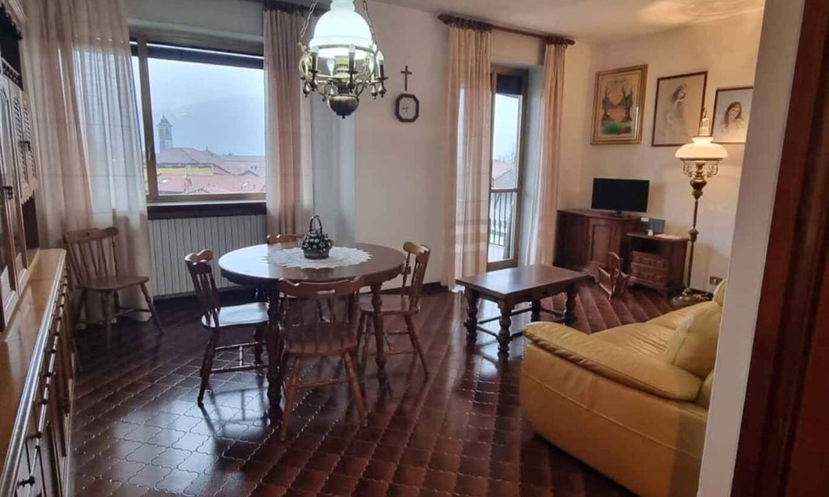 Feriolo Apartment | Holiday apartment with balcony and lake view