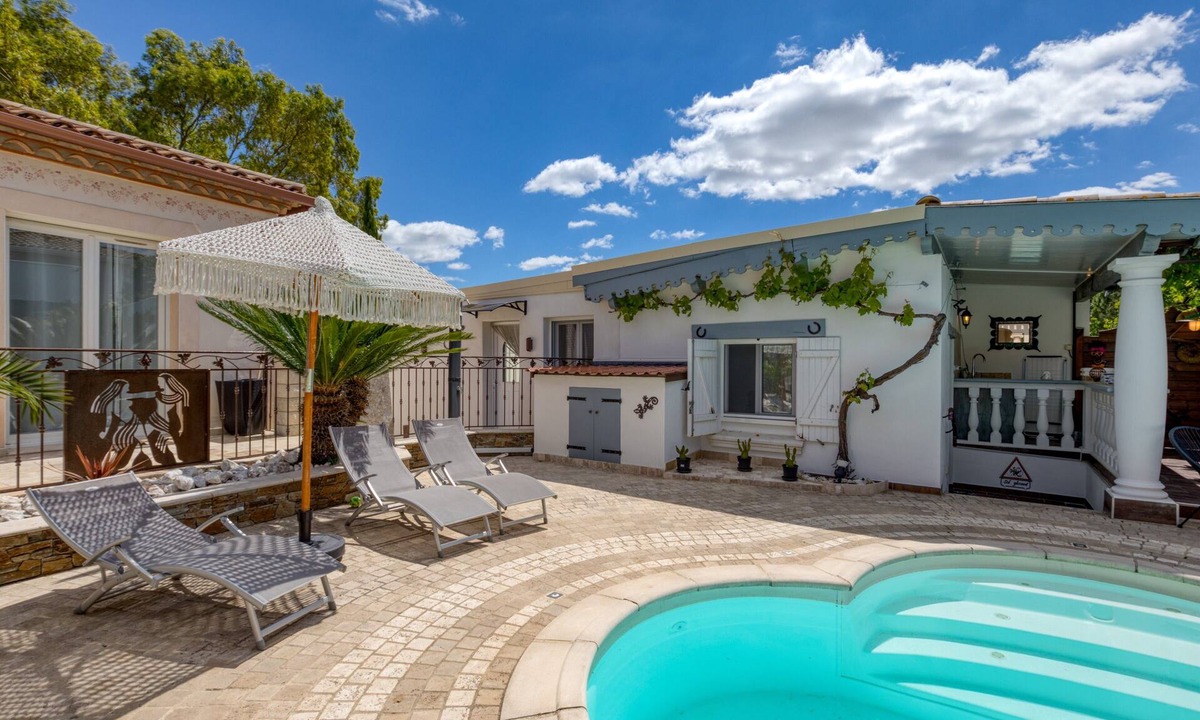 Puimisson House | Holiday Home “Casita Rossignol” with Wi-Fi and Air Conditioning
