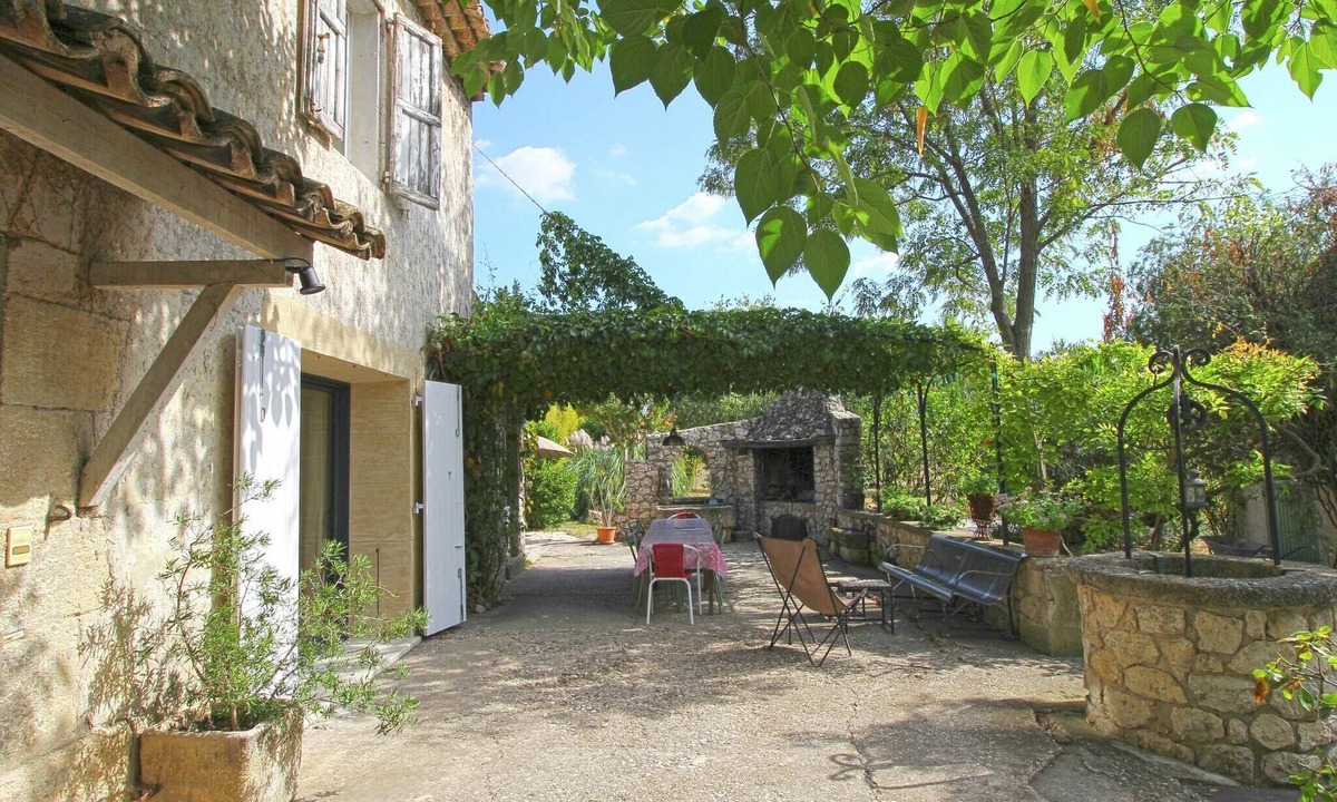 Cavaillon House | Holiday Home in Provence with Private Pool
