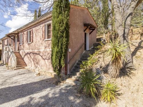 Puimichel House | Holiday Home La Chênaie by Interhome