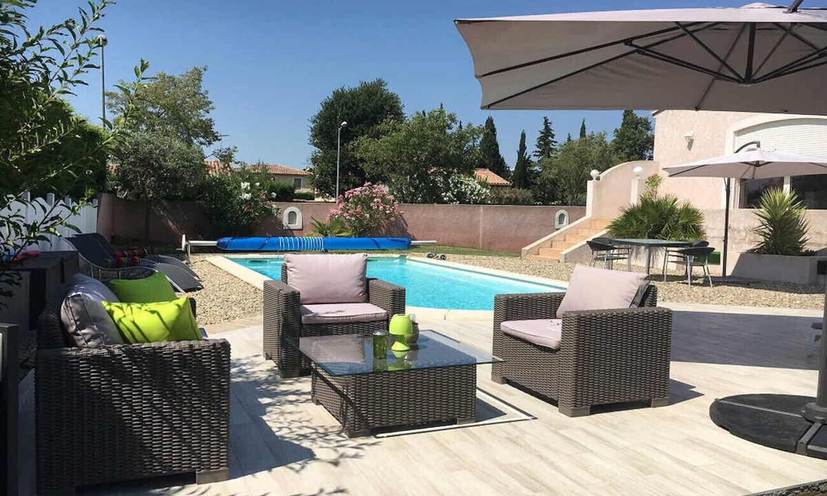 Salon-de-Provence Villa | Holiday house in Salon-de-Provence, Private pool