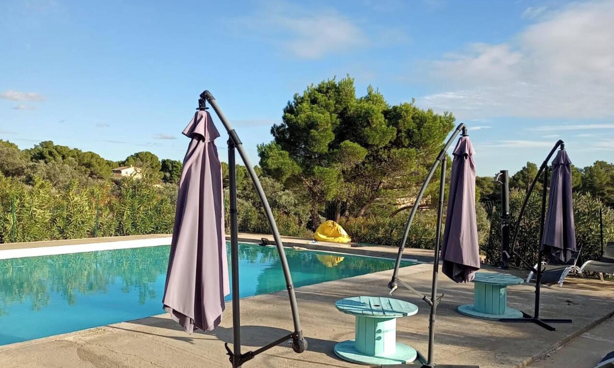 Mouries Villa | Homerez - Villa in Mouriès.