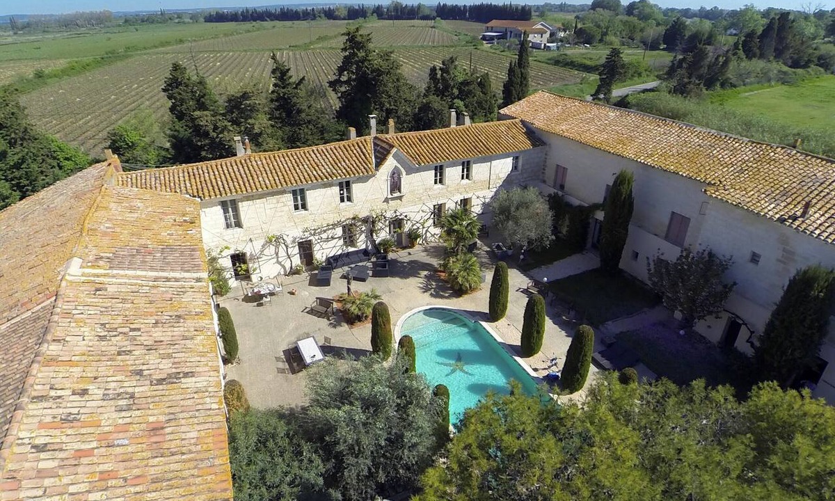 Saint-Gilles Villa | Homerez - Villa in Saint-Gilles with Pool