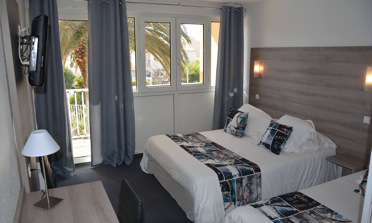 Valras-Plage Hotel | Hotel Albizzia