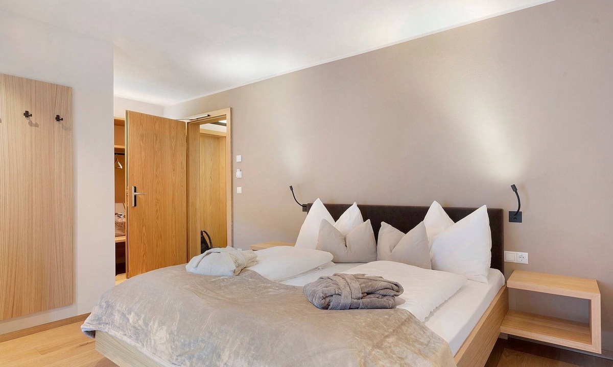 Sarentino Apartment | Hotel Murrer Double Room 204 with Mountain View, Spa and Wellness Area