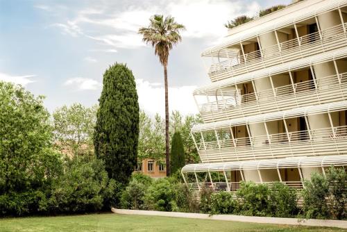 Saint-Tropez Hotel | Hotel Ventura Saint-Tropez, Tapestry Collection By Hilton
