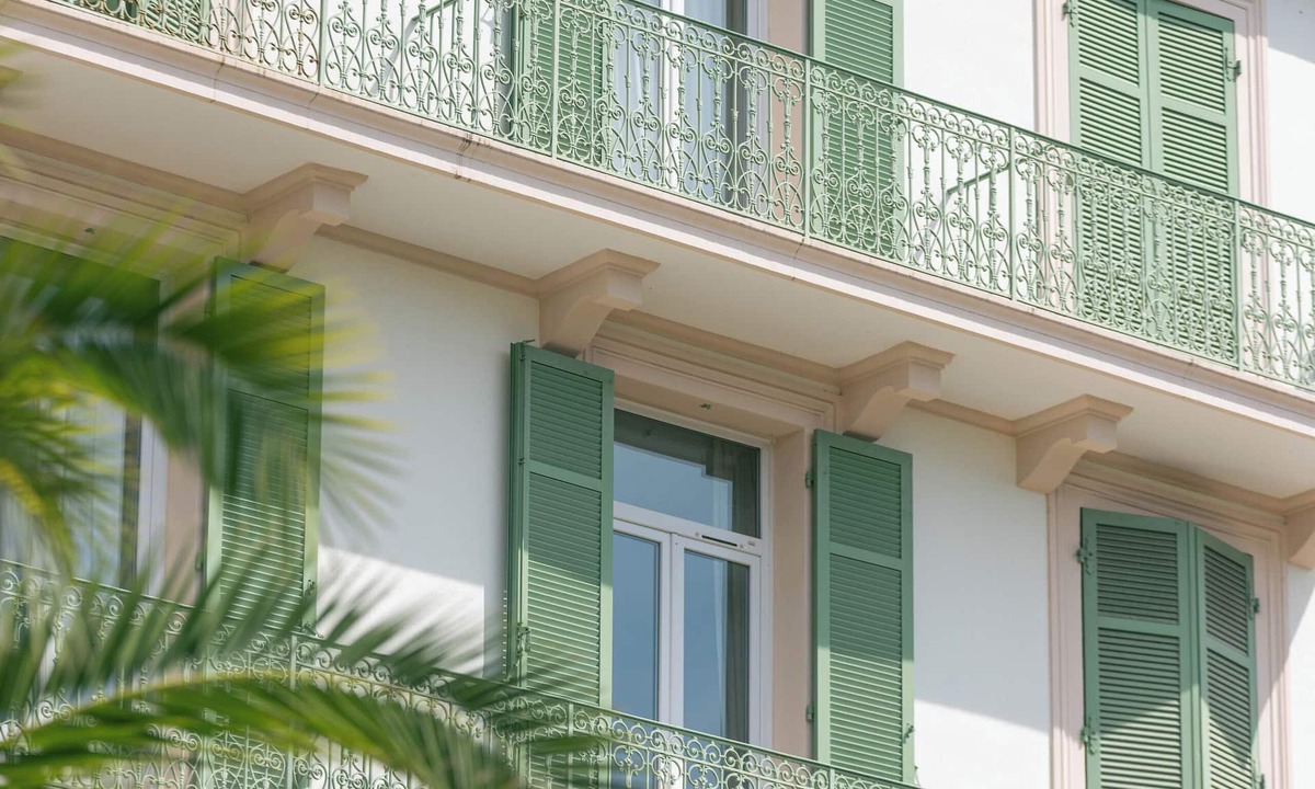 California - Pezou Hotel | Hotel Verlaine