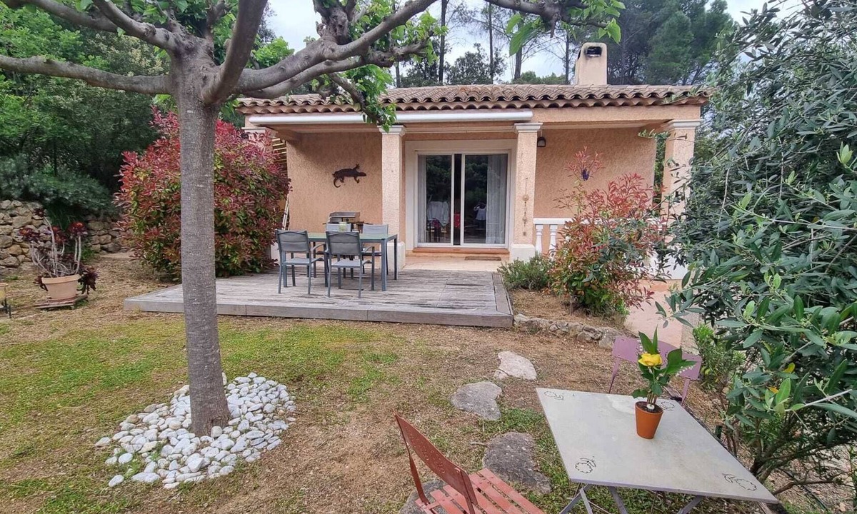 Lorgues House | House 6/8 persons, with swimming pool, in a small valley in the heart of Provence