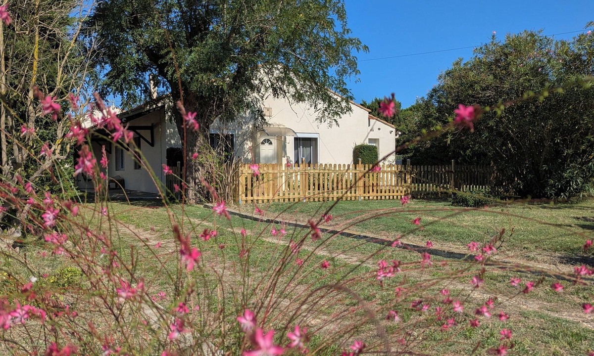 Aigues-Mortes House | 🏡 House 90 m² garden, sea & center nearby