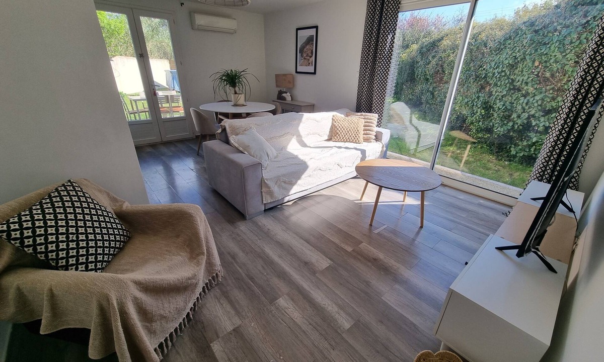 Arles House | House for 4 persons, with garden and pool, quiet in the countryside Arles…