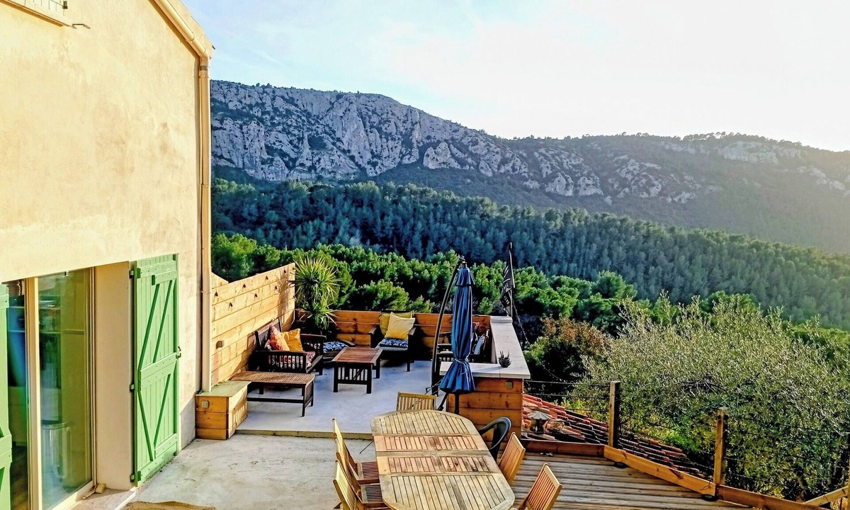 Evenos Villa | House, panoramic view, absolute quiet, near Bandol