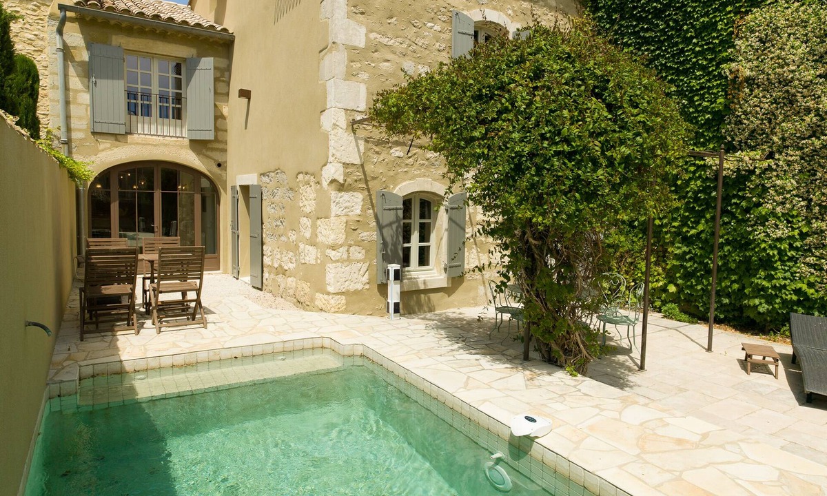 Maillane House | House Provencal Stone Charm 5 Min St Remy de Provence for 8 to 10 people.