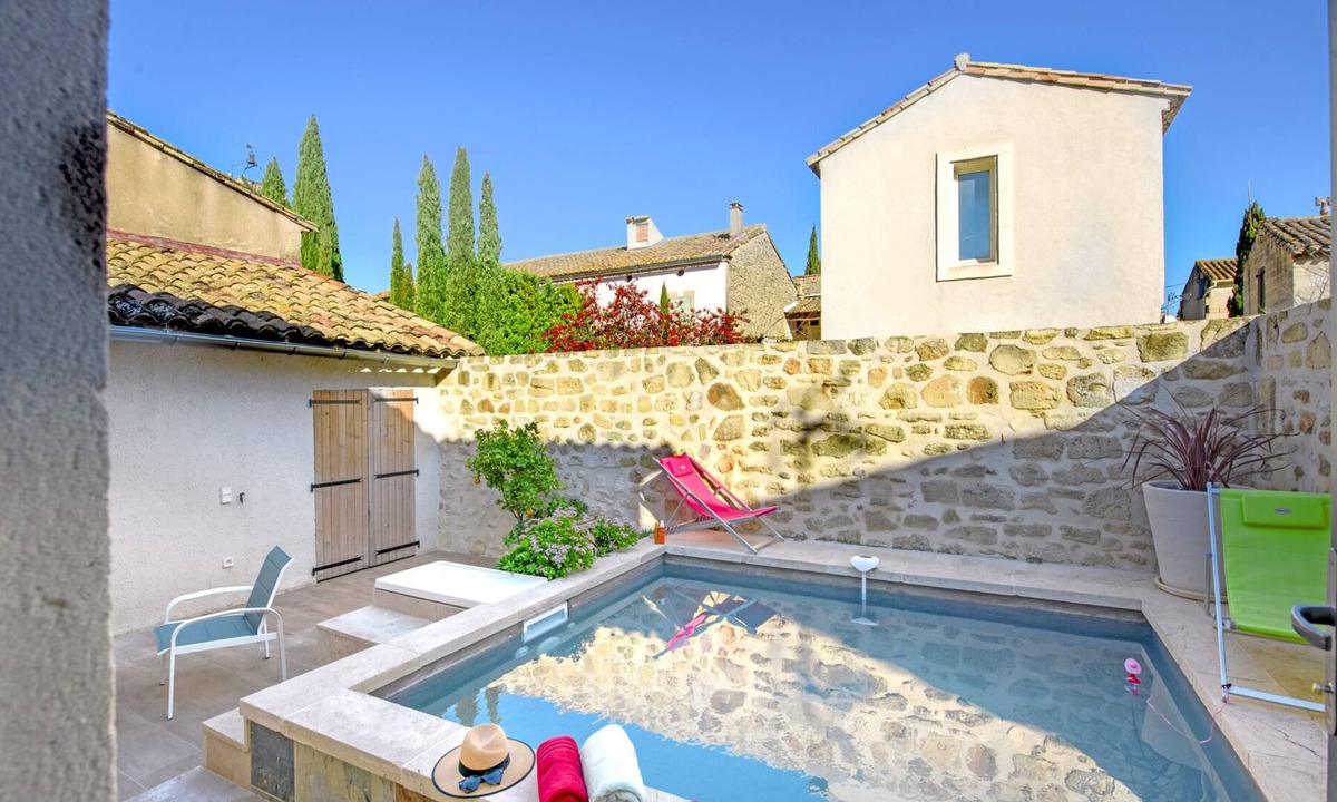 Maussane House | House-Terrace-Ensuite with Bath-City
