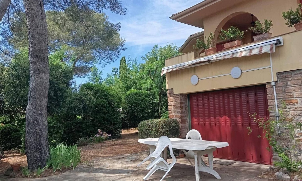 Boulouris-sur-Mer House | House with garden 10 min walk from the sea