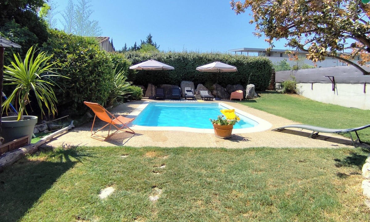 Orgon House | House with pool, summer kitchen, shaded terrace, large garden