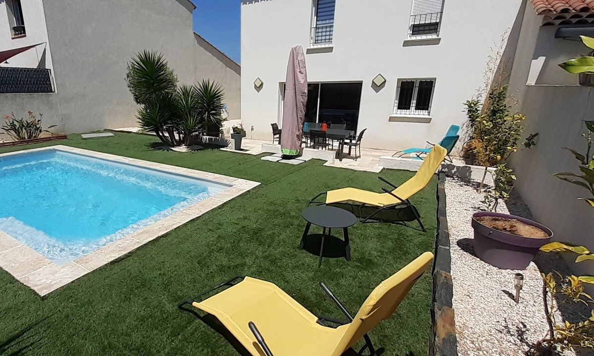 La Crau House | House with swimming pool for 6 people in the Var, near the sea