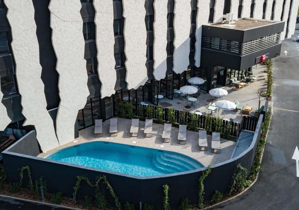 Lunel Hotel | Ibis Lunel Petite Camargue