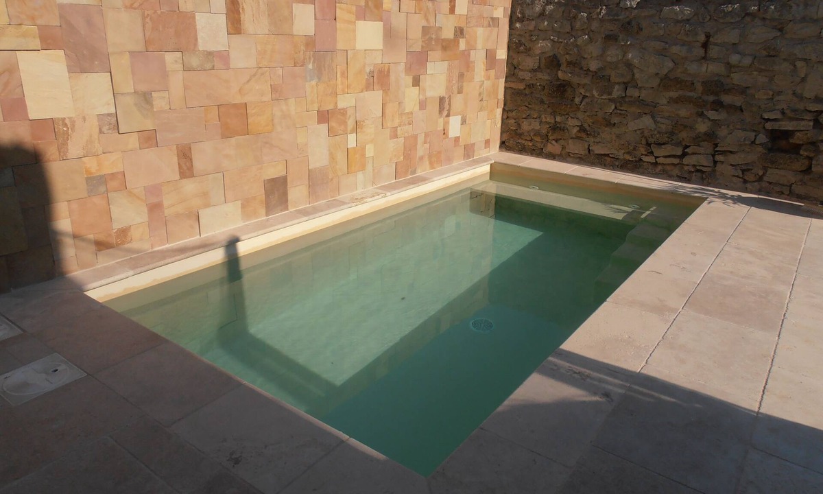 Lancon-Provence House | In a quiet location between Aix and Marseille. Provence. Beach 10 km away, with no buildings directly across from the property