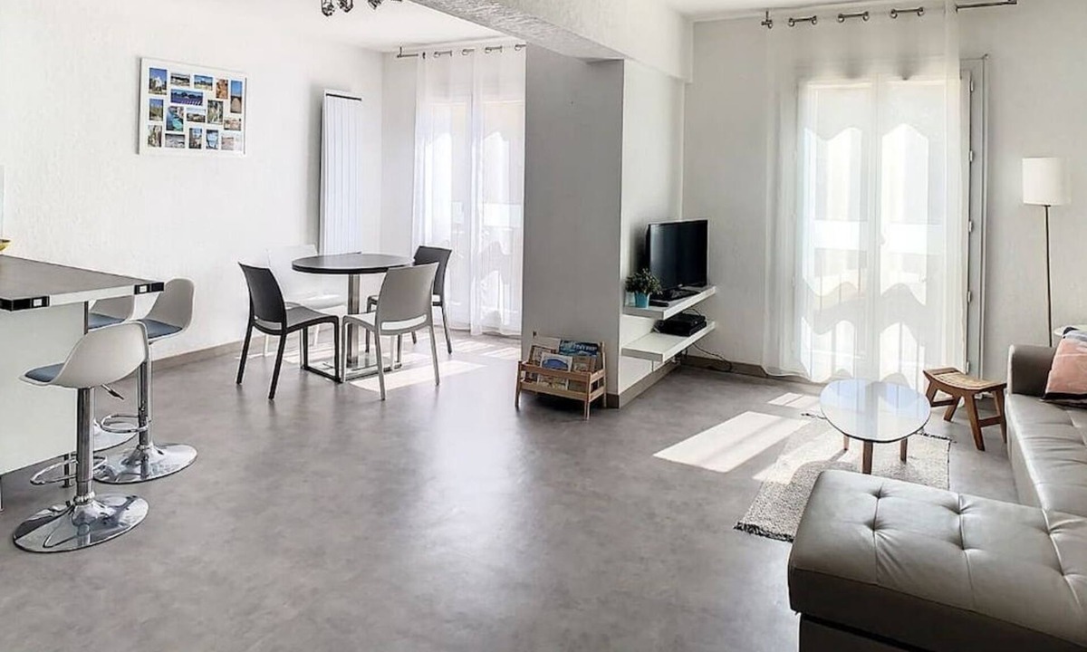 Salon-de-Provence Apartment | In the heart of downtown