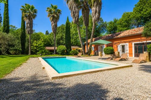 Gemenos Apartment | Innoasis