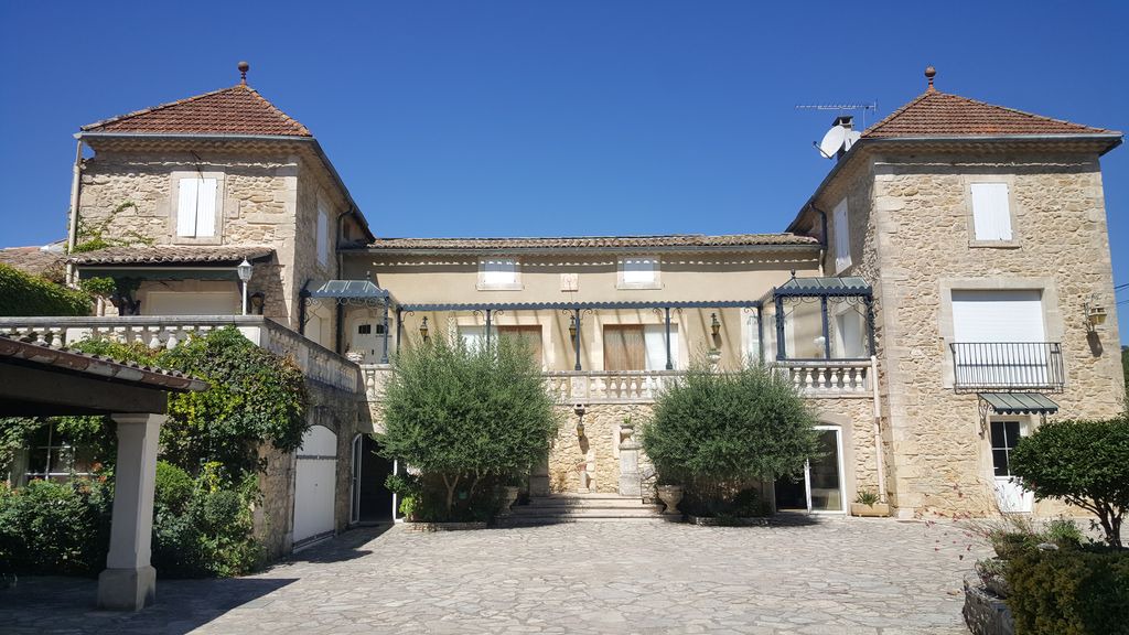Cornillon Bed & Breakfast | Introductory offer - Comfortable room in a character house with swimming pool