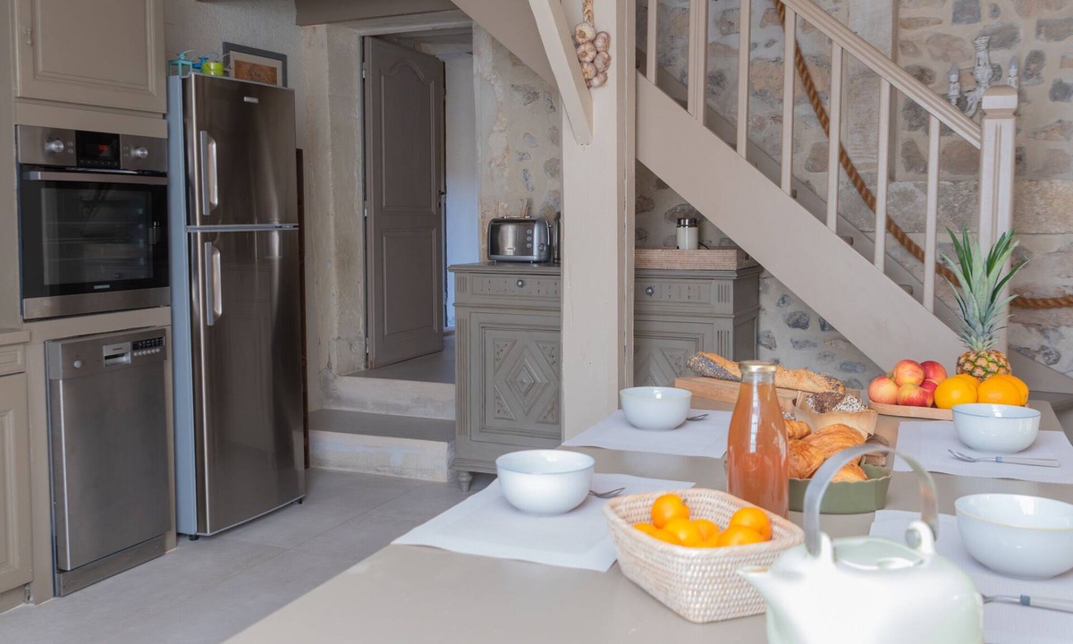 Maussane House | Juliette's house with swimming pool and garden