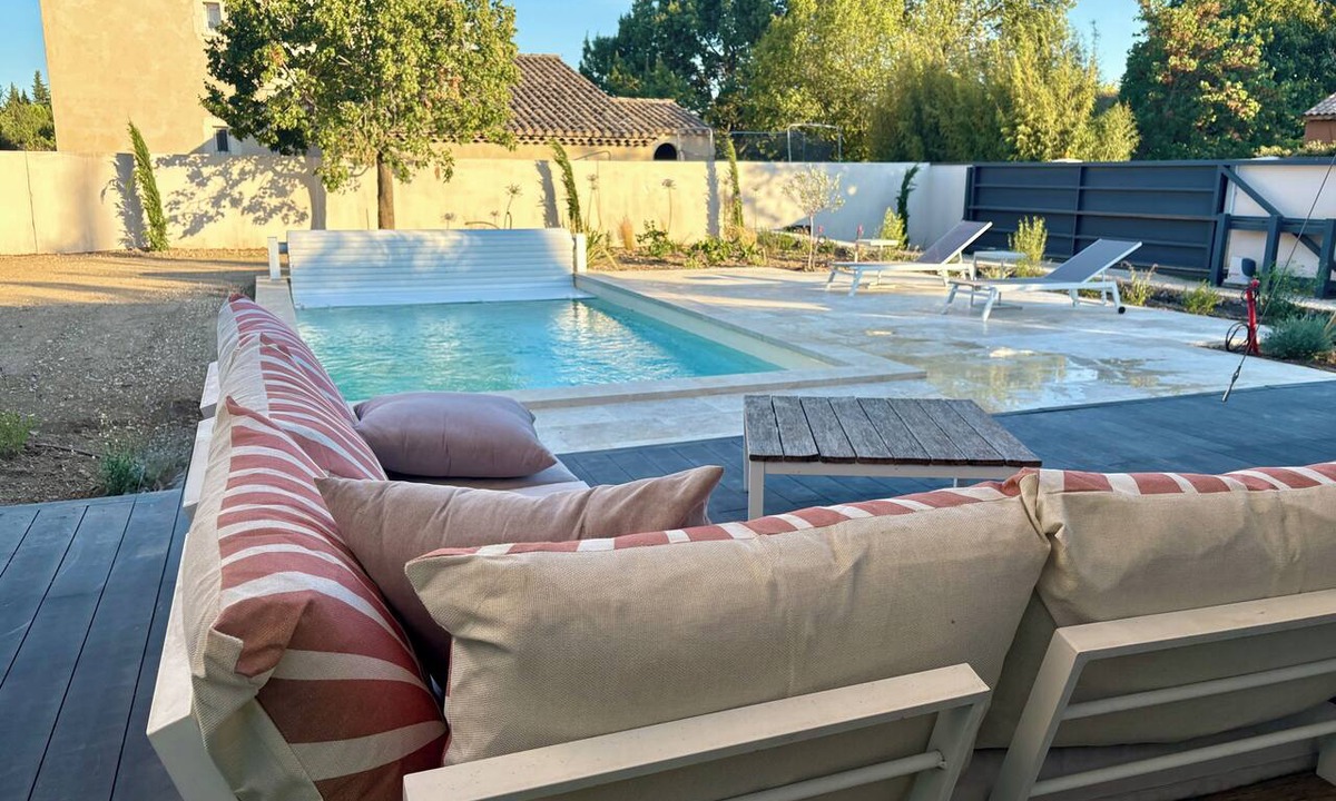 Molleges House | Kids-friendly contemporary house in Provence!