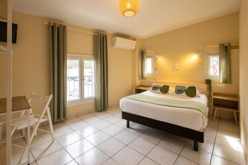 Apt Hotel | L'Aptois Hôtel - Centre Ville - Local Vélos