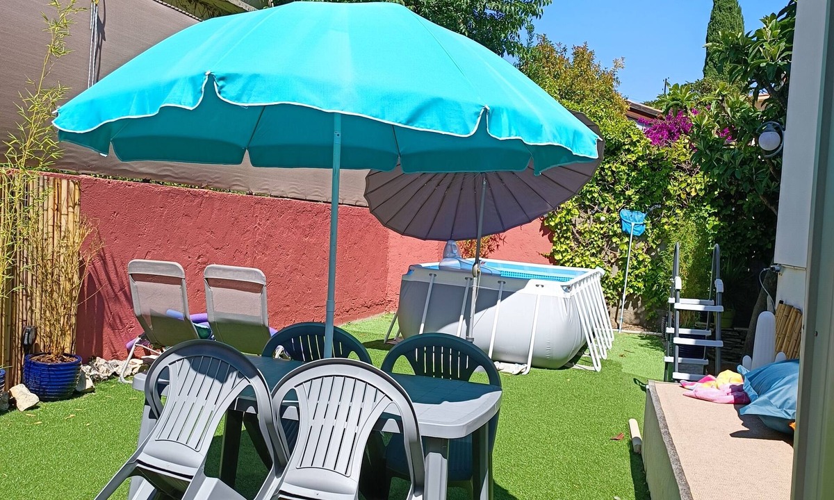 Kennedy Apartment | "L'ensoleiado "under the sun of southern france. free parking