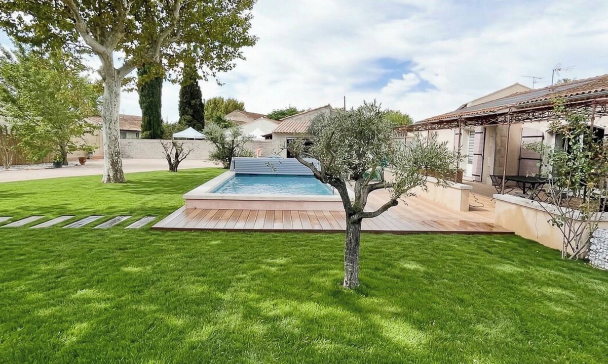 Maillane Villa | L'OUSTAÙ, in the heart of Provence, near Les Baux and Saint Rémy de Provence
