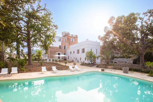 Golfe Juan Hotel | La Bâtisse en Blanc