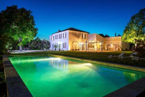 Aix-en-Provence Hotel | La Bastide de Damien, 5 clefs Demeure d'Exception et Table Remarquable dans le guide Teritoria, JACUZZI Privatif, Cuisine étoilée Dominique Frérard