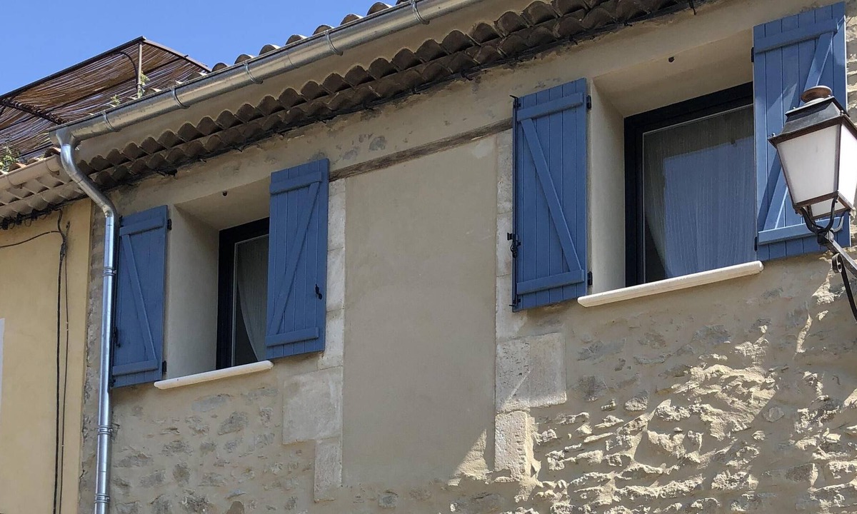 Lamanon House | La Calésienne welcomes you up to 6 people