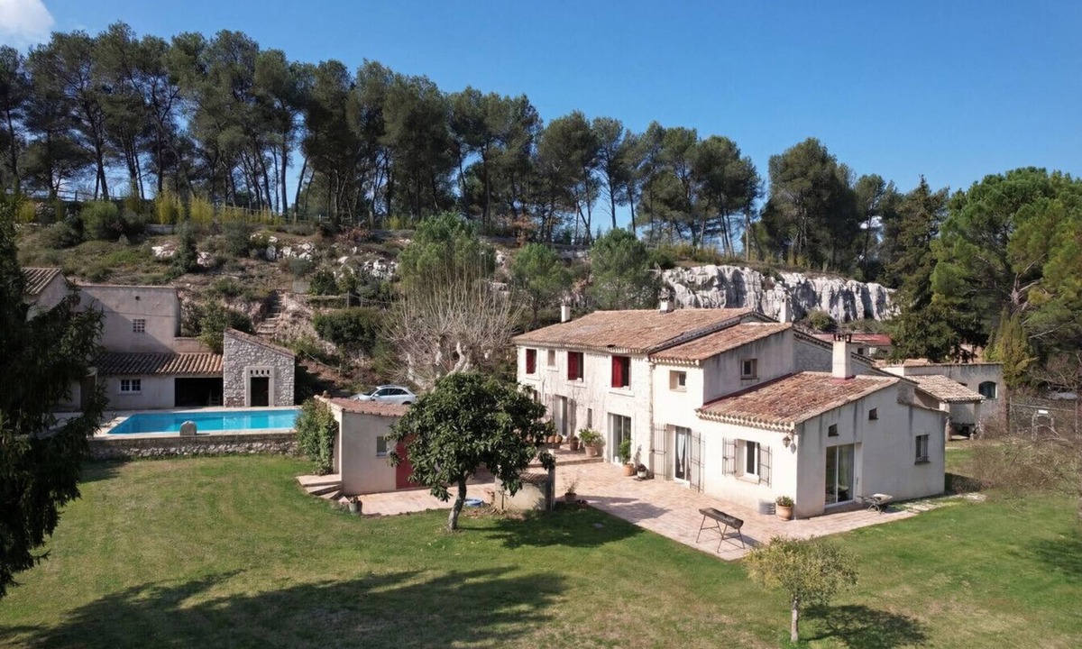 Gardanne Villa | La Cremade : Mas familial