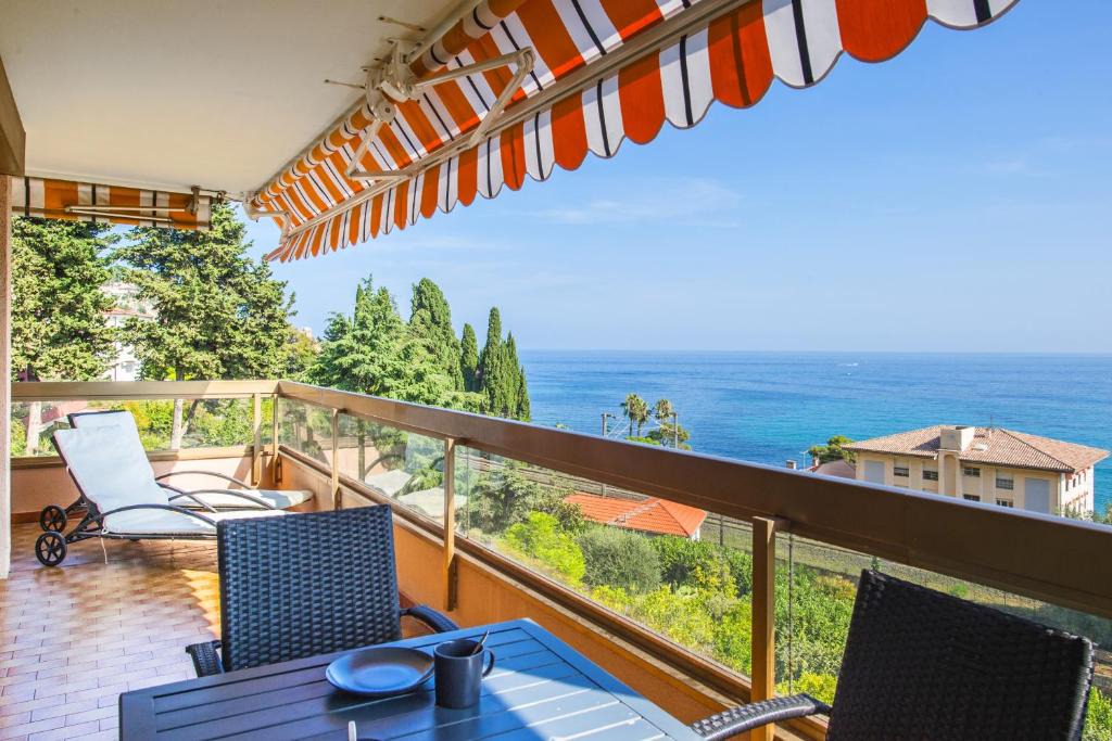 Menton Apartment | "La Cuse" Vue Mer Imprenable, Calme, Parking