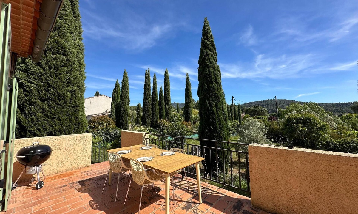 Simiane-Collongue Apartment | La Dolce Vita - Top villa with garden terrace barbecue