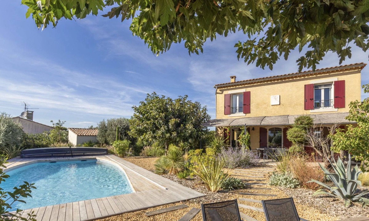 Eyragues Villa | La Farigoule, a holiday home for 8 people with a private pool in Eyragues!