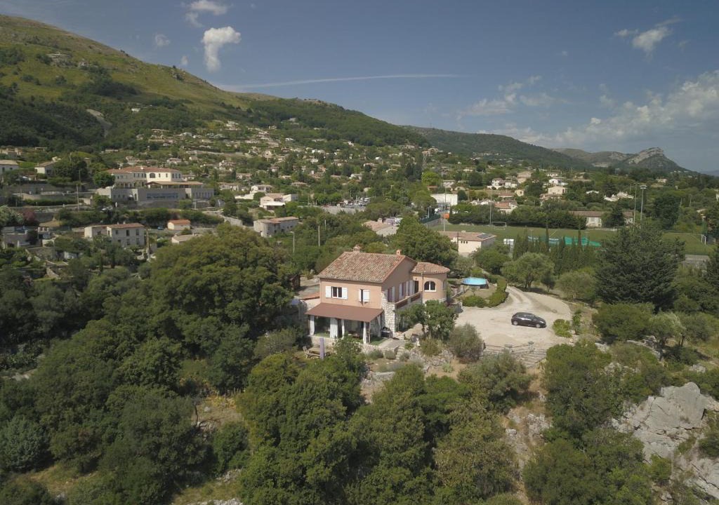 Tourrettes-sur-Loup Villa | La Genevrière
