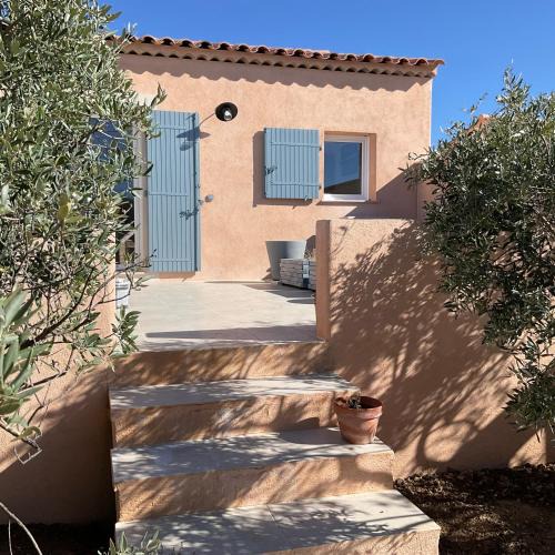 Cabrieres-dʼAigues Apartment | La jasse