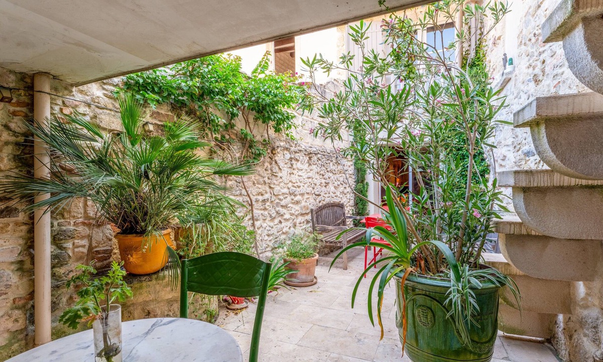 Aigues-Mortes House | La Maison – Authentic Charm in the Heart of Aigues-Mortes, with Private Terraces