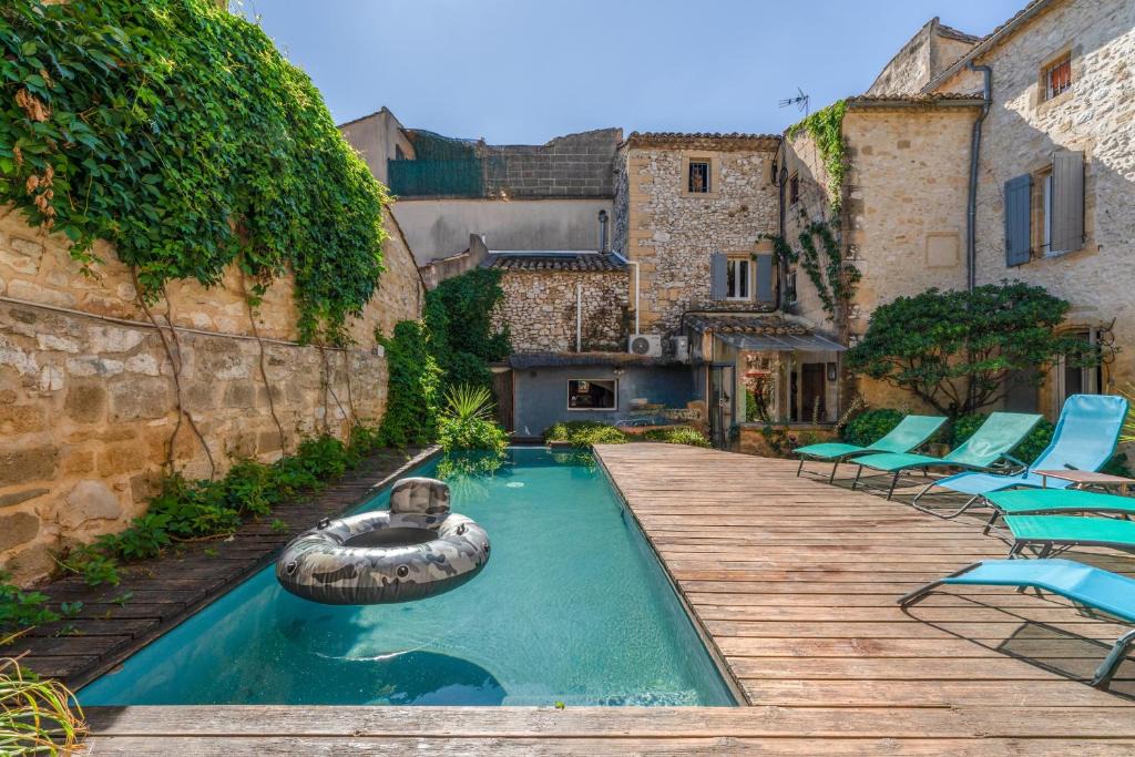 Collias House | La maison d ’ôré