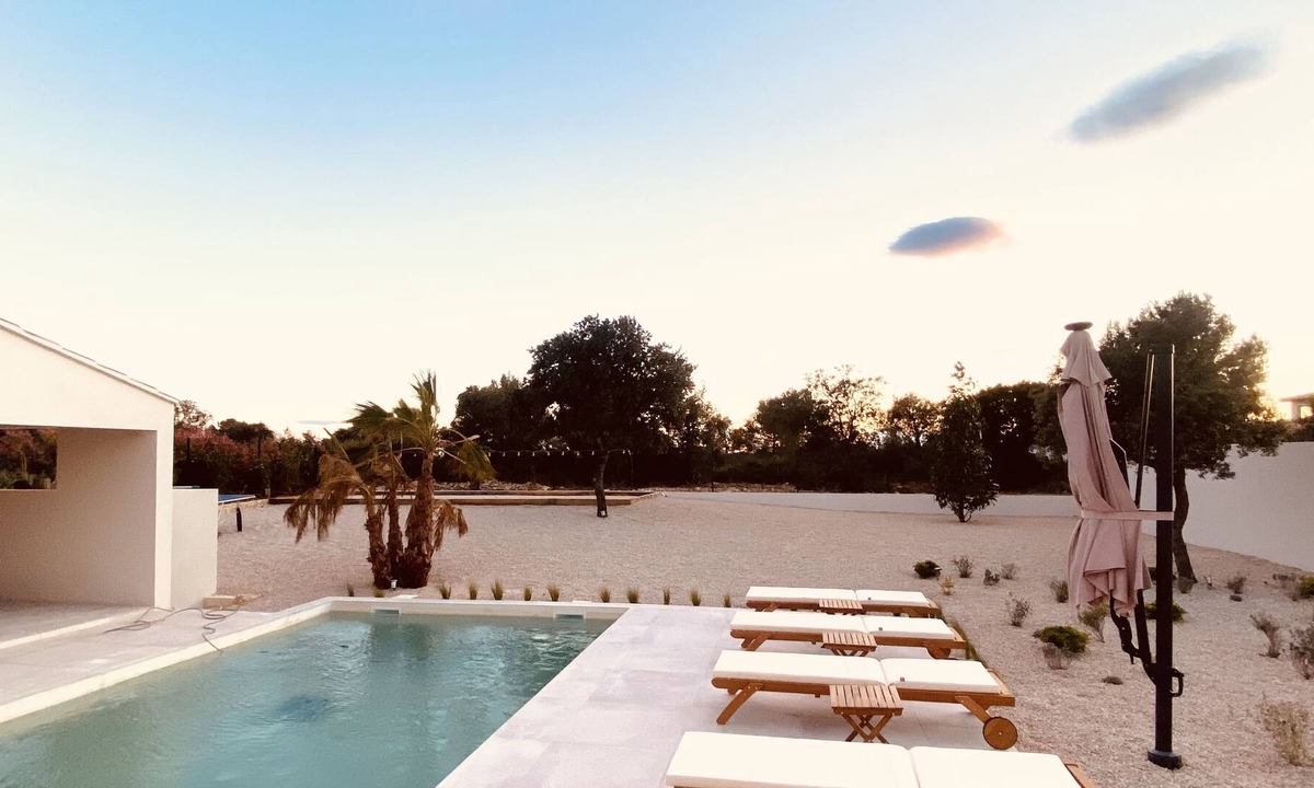 Caremeau House | La Maison d'Aton Modern villa overlooking the Garrigues