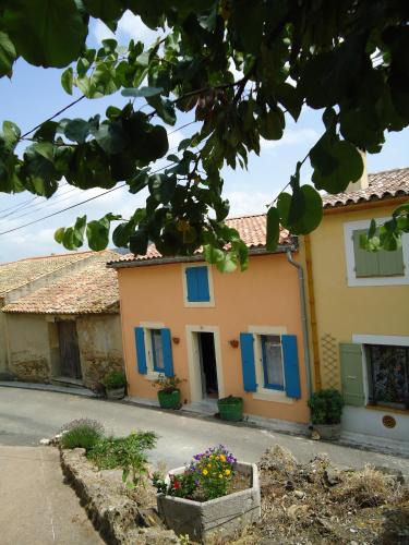 Saint-Jean-de-Barrou House | La Maison des Remparts