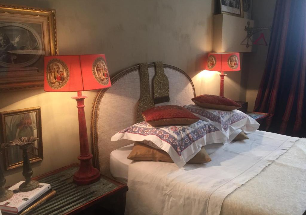 Faubourg Bed & Breakfast | La Maison Rousseau Chambre d'hôtes