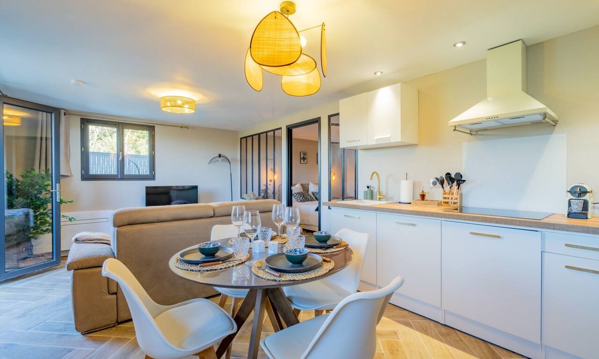Roquefort-la-Bedoule Apartment | La Parenthèse en Provence - Appt Balnéothérapie