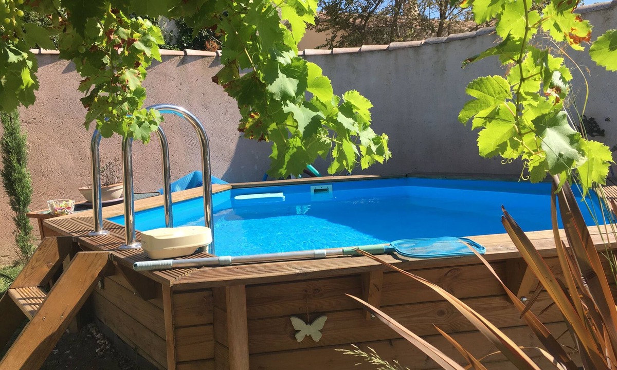 Jonquerettes Villa | La provence autrement. patio swimming pool (accepts small pets)
