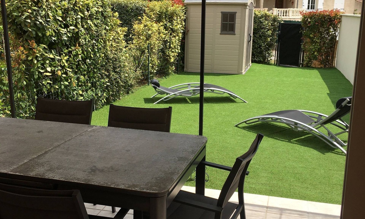 Greoux-les-Bains House | La Villa de Claire, Garden,Air-conditioned, Parking
