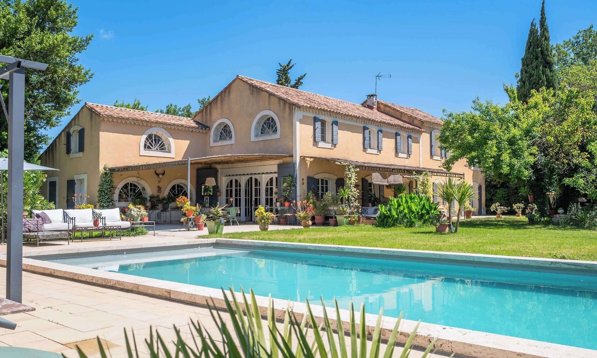 Arles Villa | Large air-conditioned villa in Arles