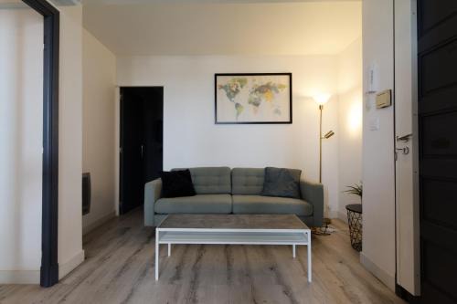 Lemasson Apartment | LE BEAULIEU * Appartement 4 chambres * 8pers * Clim * Parking * Balcon